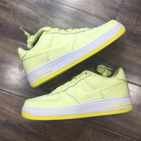 NIKE AIR FORCE 1 LV8 (GS) citron tiny/yellow - Picture 11 of 16